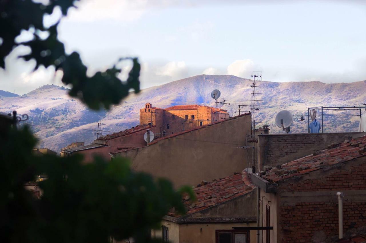 Casa "A Chiazzetta" Hotell Castelbuono  Exteriör bild